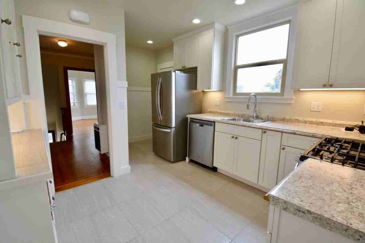 2401 32nd Ave - Photo 5 of 29