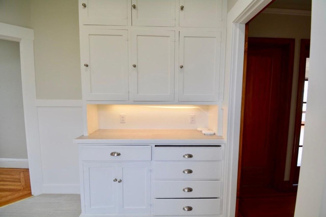 2401 32nd Ave - Photo 6 of 29