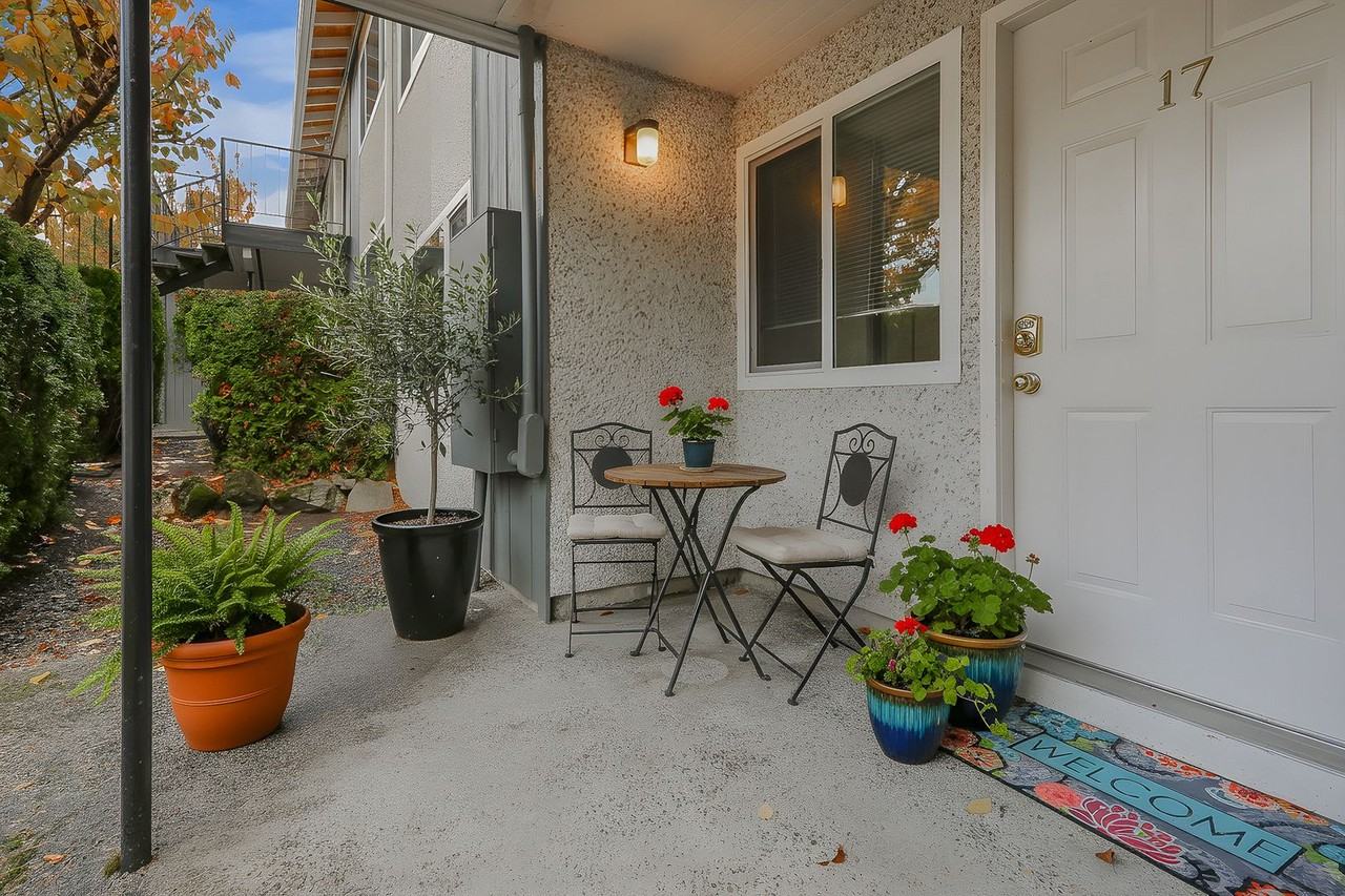 7806 196th St Sw - Photo 3 of 11