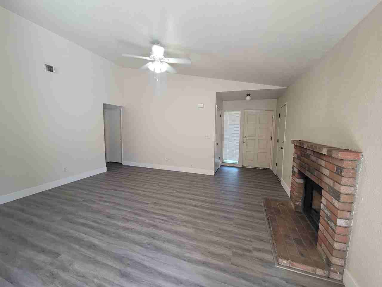 1308 Fernview Dr - Photo 3 of 12