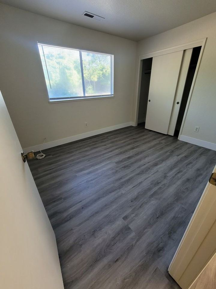 1308 Fernview Dr - Photo 4 of 12