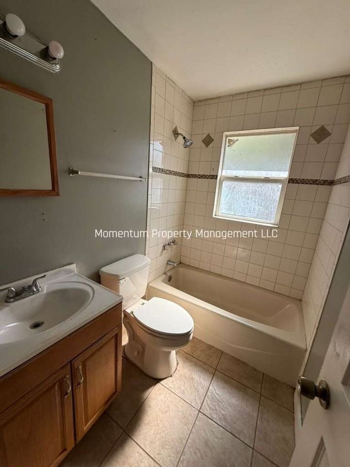 1130 10th St S - Photo 3 of 8