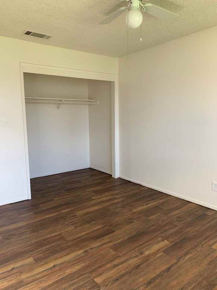 1225 Elberta Dr - Photo 6 of 23