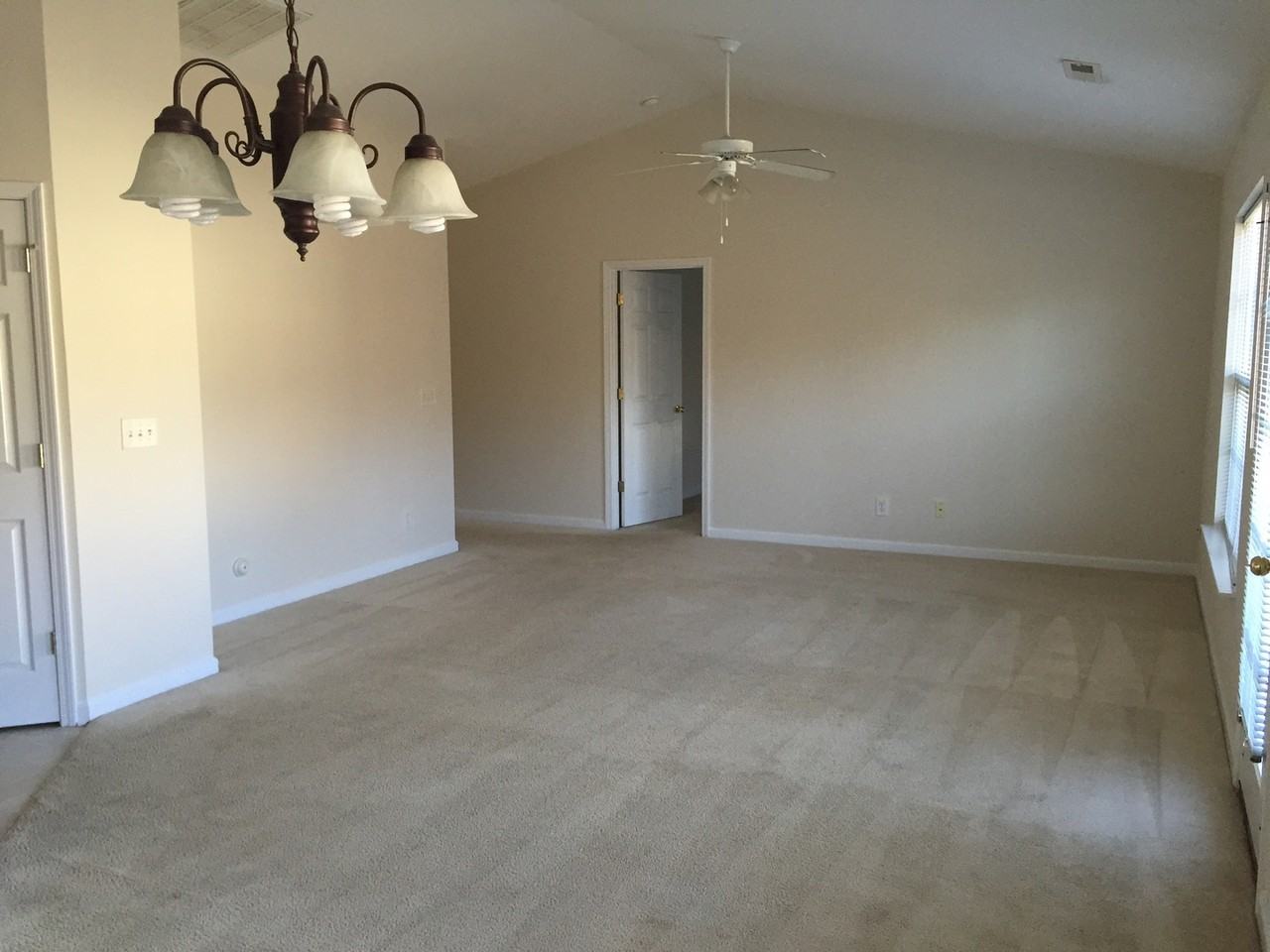 181 Dunbarton Ct - Photo 4 of 6