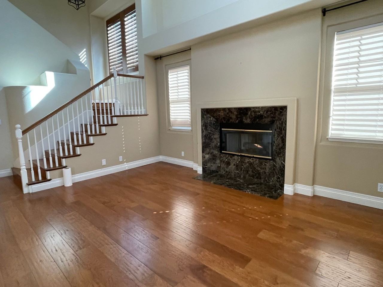 9332 Mediar Dr - Photo 4 of 35