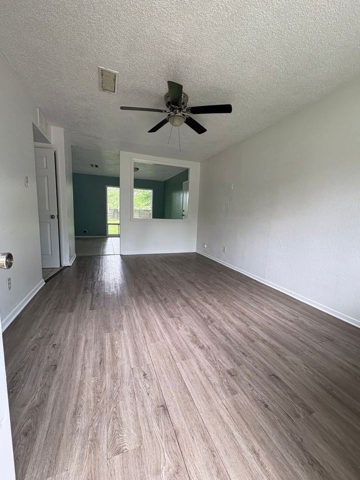 5306 Prentiss Ave - Photo 3 of 17