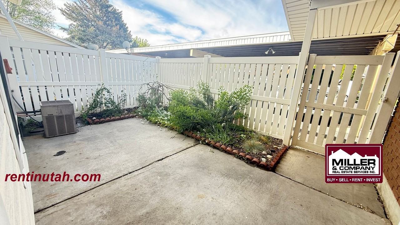 5966 S Sultan Cir - Photo 3 of 12