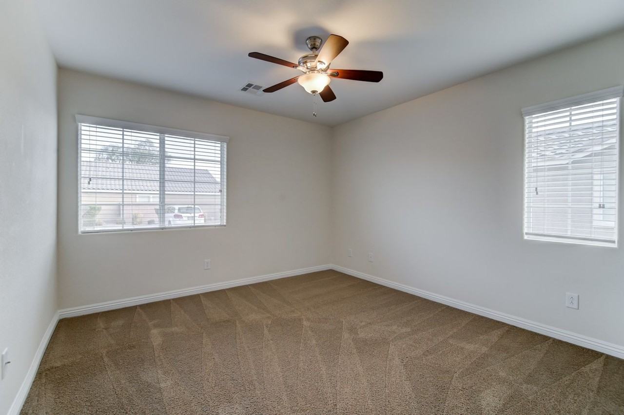 6117 Riverwalk Falls St - Photo 6 of 15