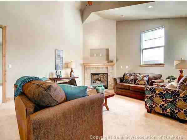 202 202 Colorado Midland Condos - Photo 6 of 14