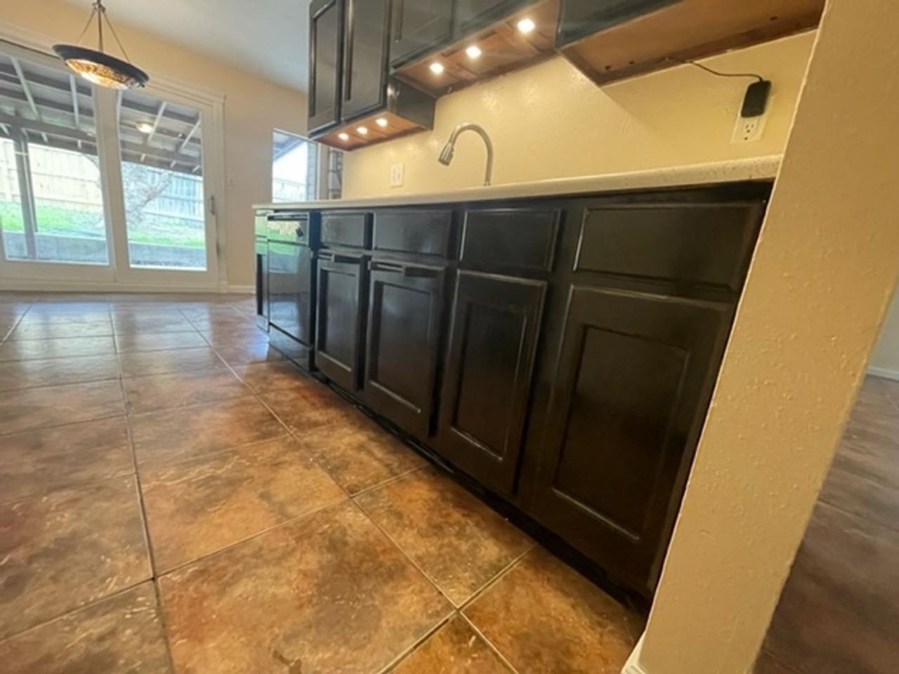 838 Saddlebrook Dr - Photo 7 of 19