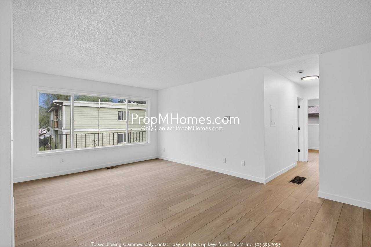 6056 Sw Valley Ave - Photo 4 of 18