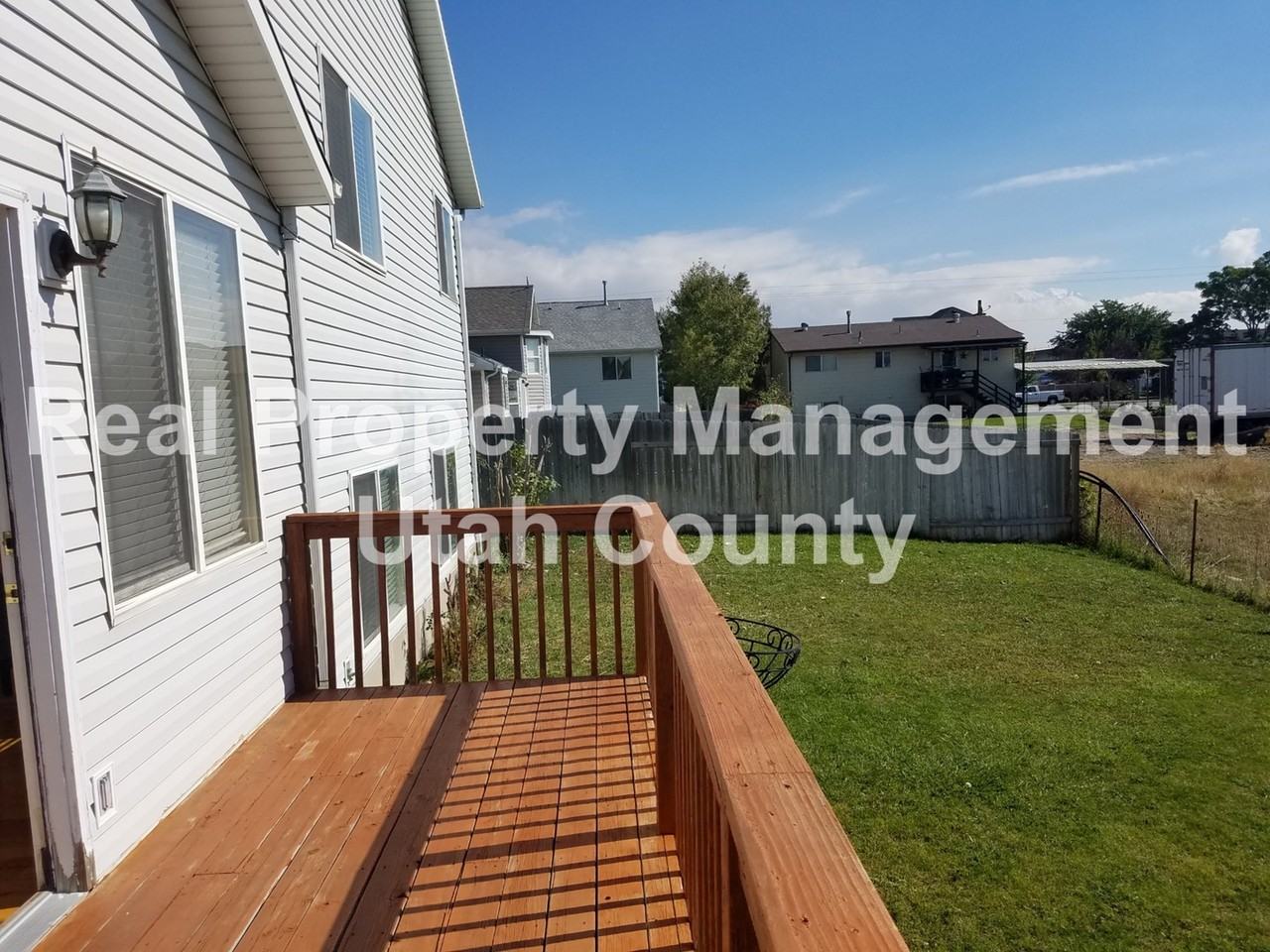 550 E 400 S - Photo 4 of 5