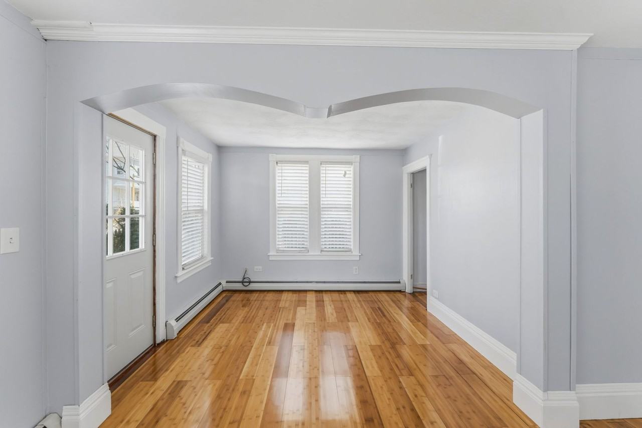 46 Mary St - Photo 4 of 24