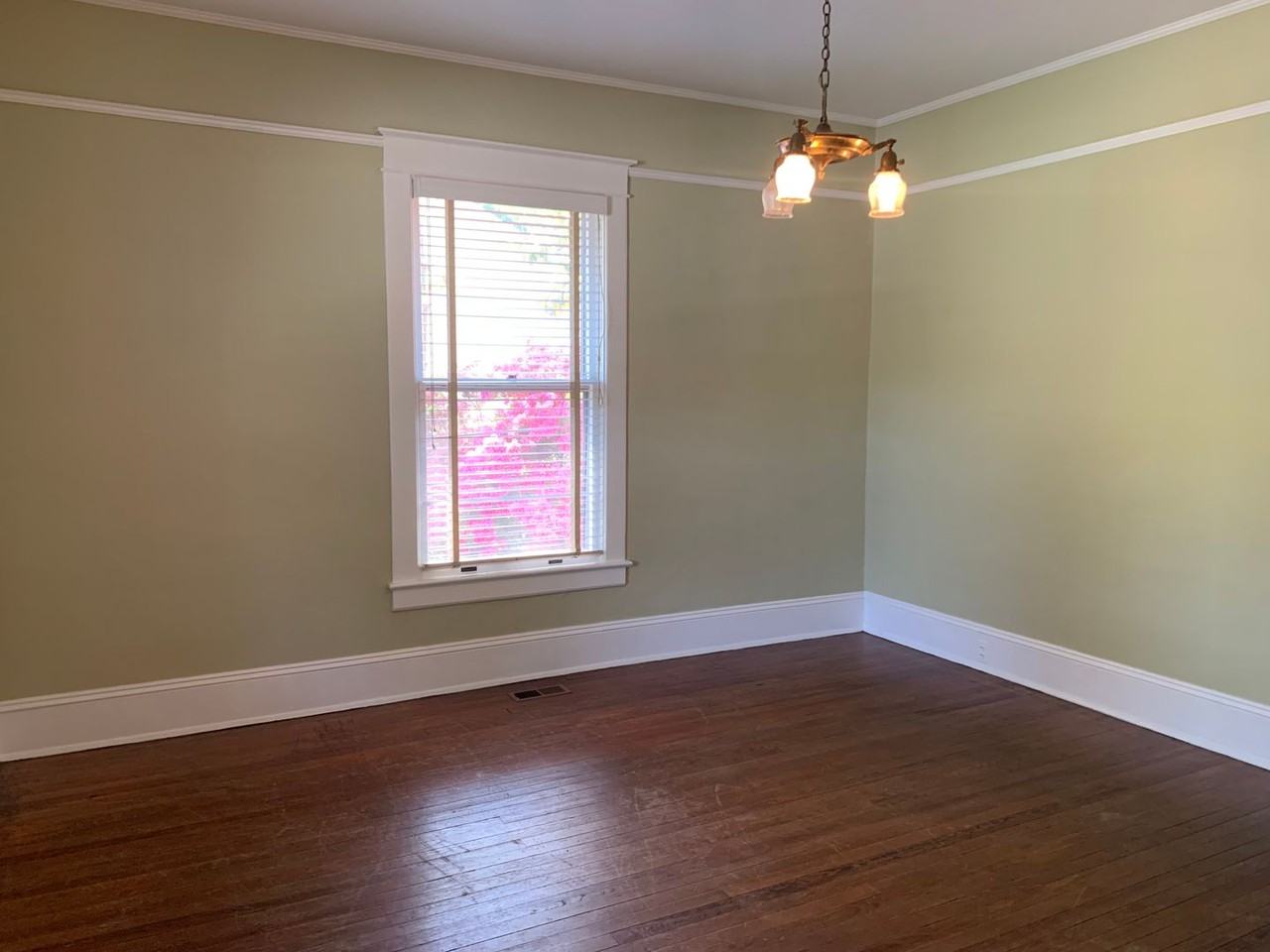 110 N Hilliard St - Photo 3 of 22