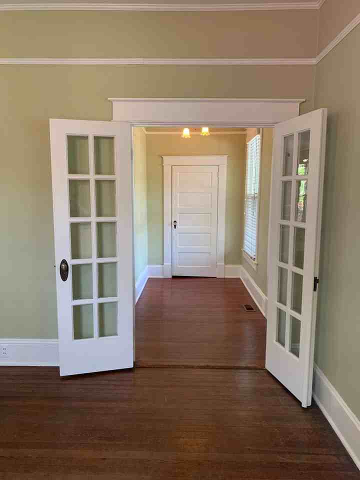 110 N Hilliard St - Photo 6 of 22