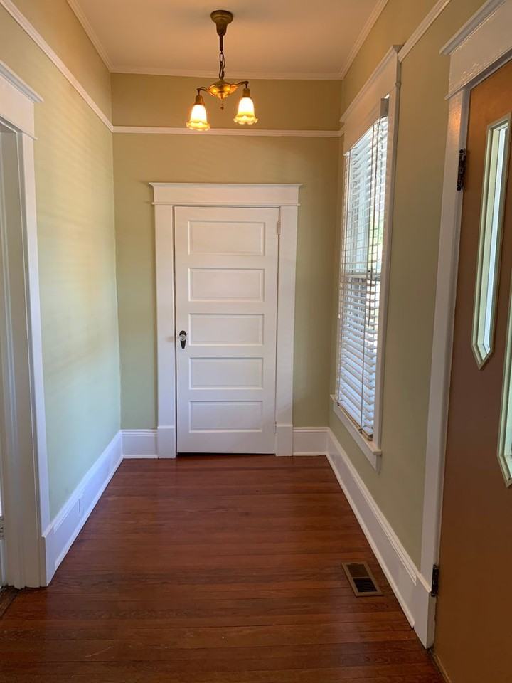 110 N Hilliard St - Photo 7 of 22