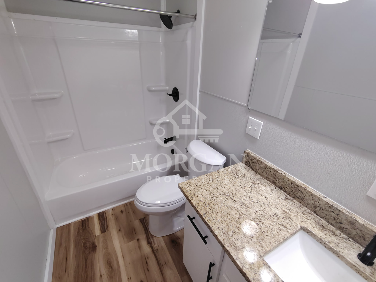 815 S Main St #B - Photo 4 of 6