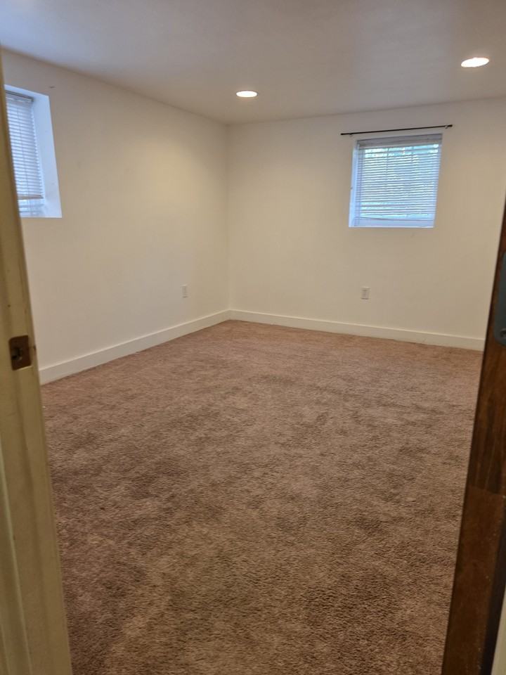 1620 N. 52nd StreetO5L2 #O5L2 - Photo 2 of 13