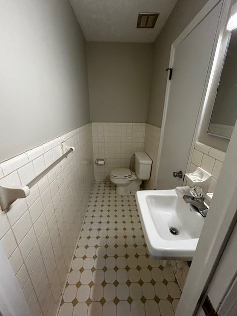 915A Southview Cir #A - Photo 7 of 8