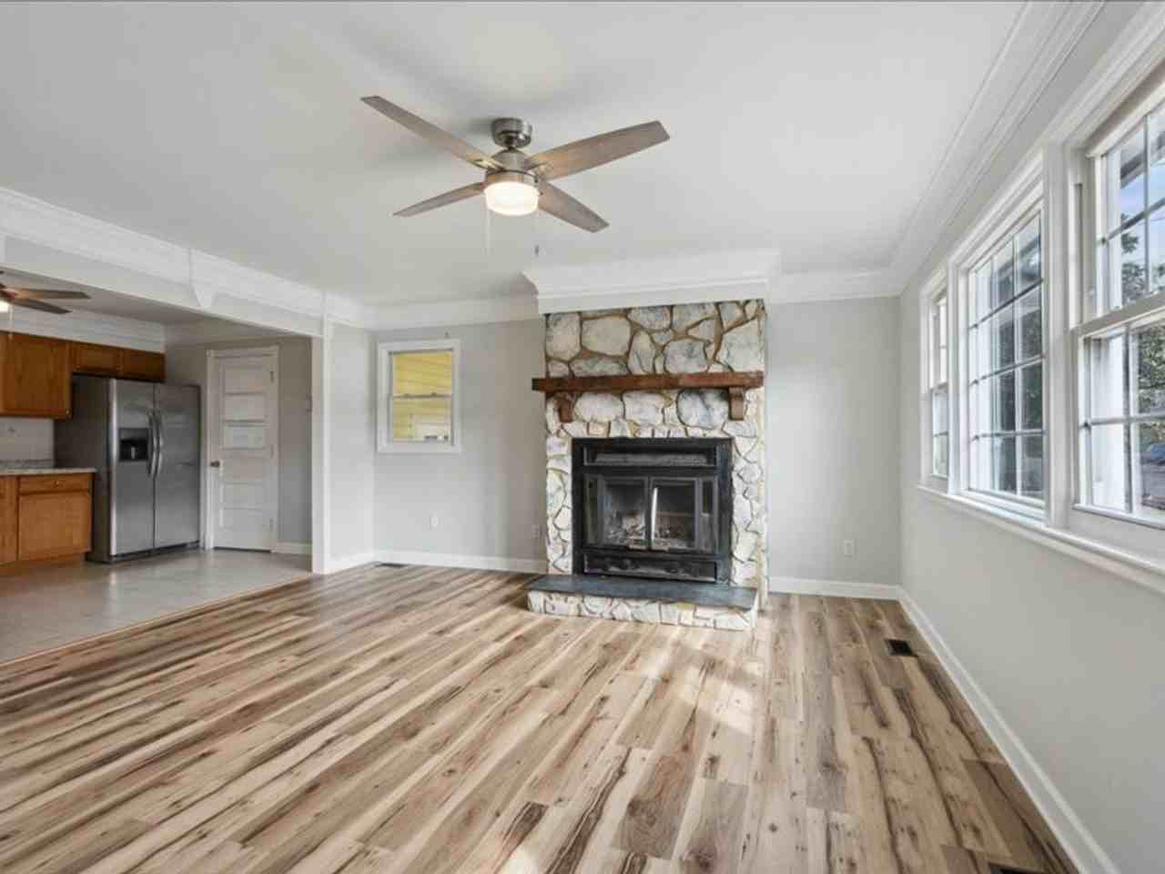 108 Tazewell Rd - Photo 3 of 23