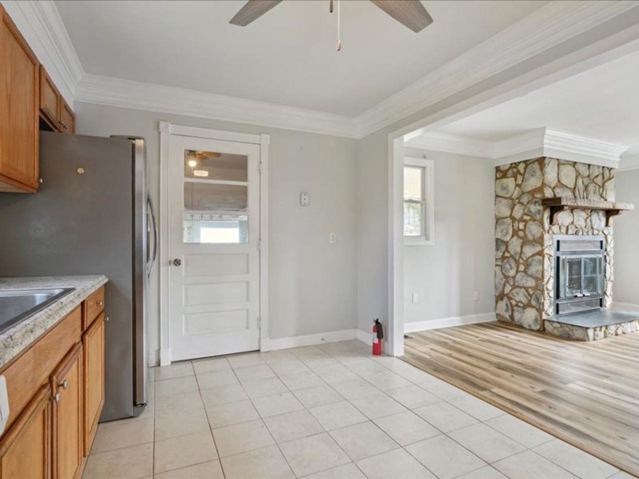 108 Tazewell Rd - Photo 4 of 23