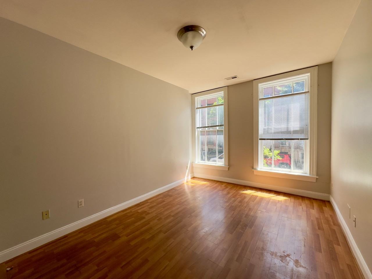 908 N Calvert St – Your City Sanctuary Awaits! - Photo 7 of 11