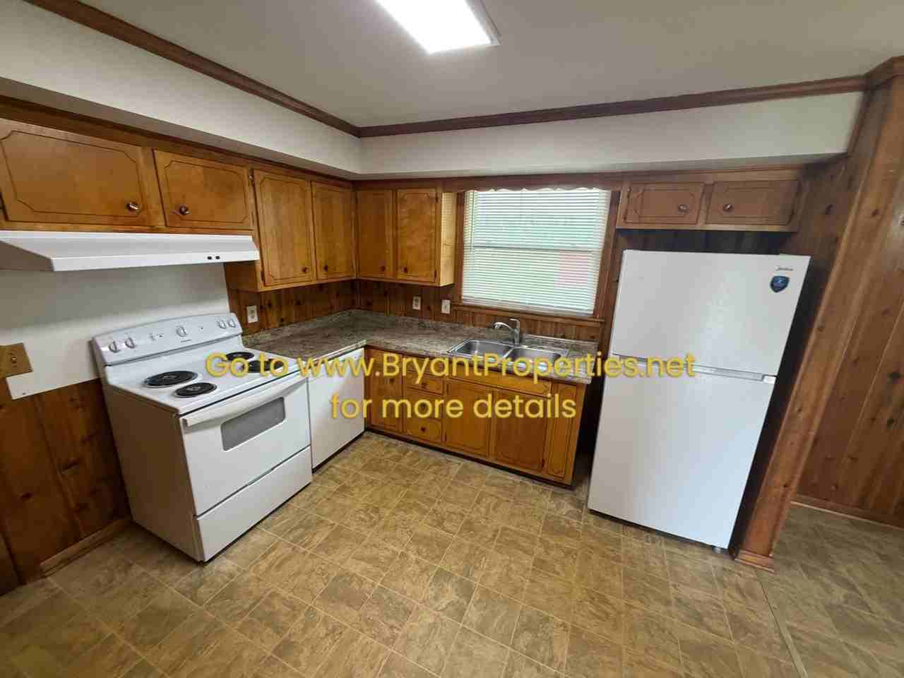 8404 Terry Ln - Photo 5 of 19