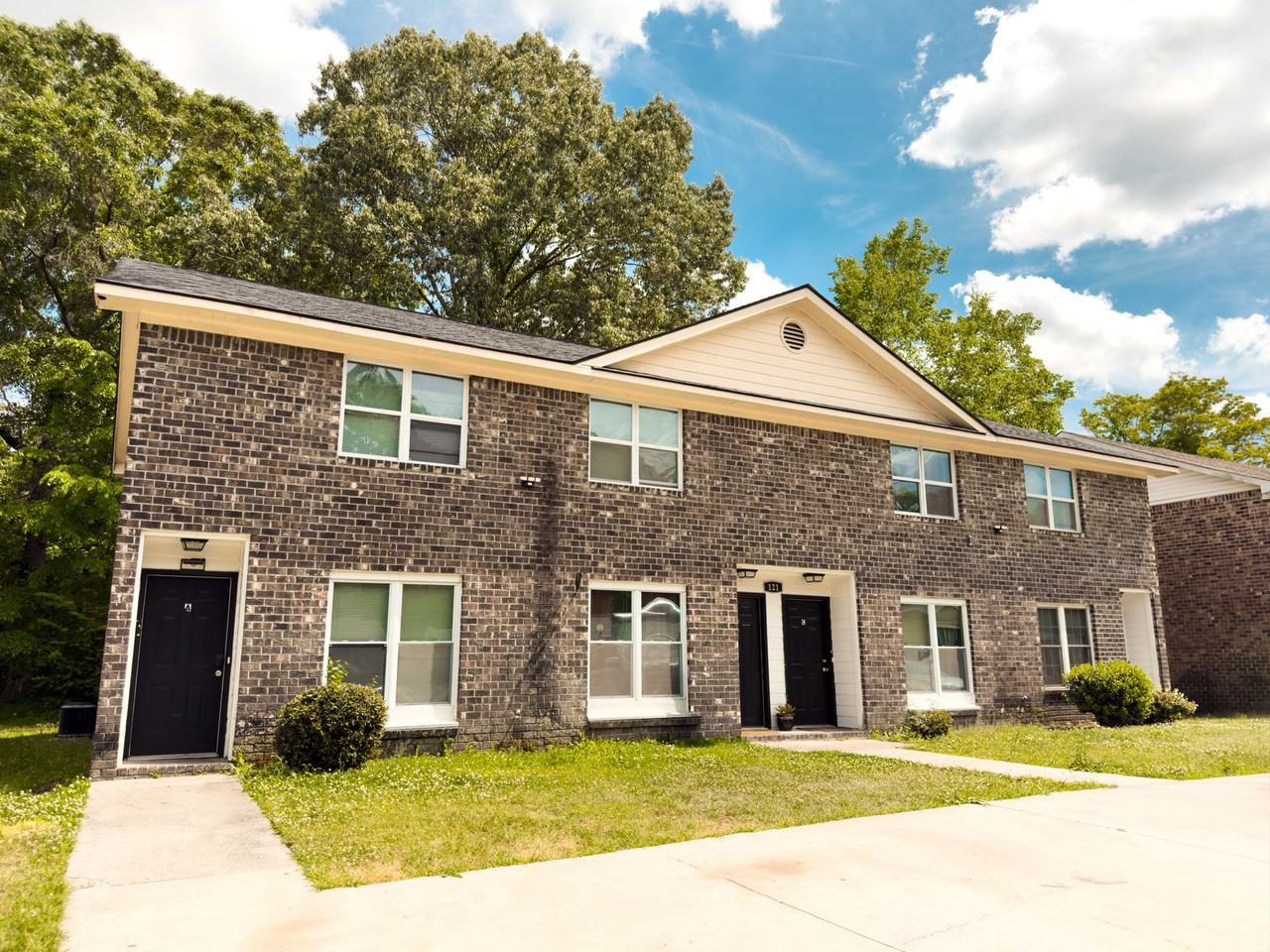 Popular location in Summerville - Photo 4 of 9