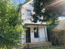 featured image of 417 Emma St