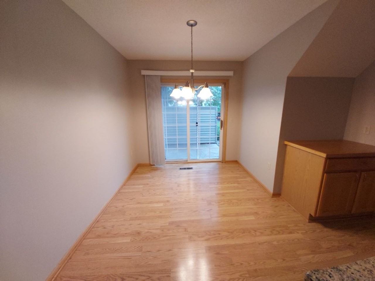 2340 Oakridge Cir - Photo 7 of 22