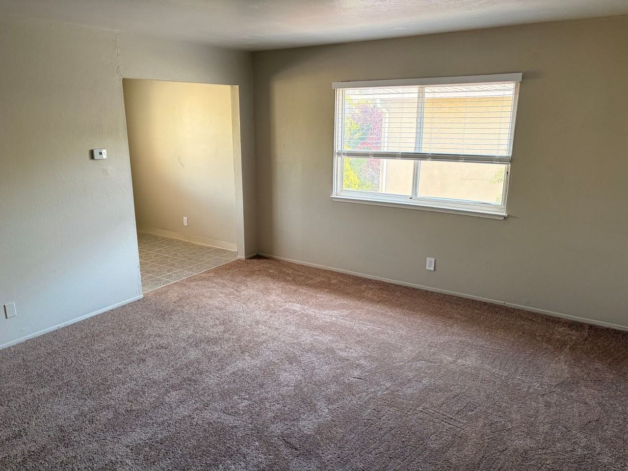 5635 Hoffman Ct - Photo 4 of 10