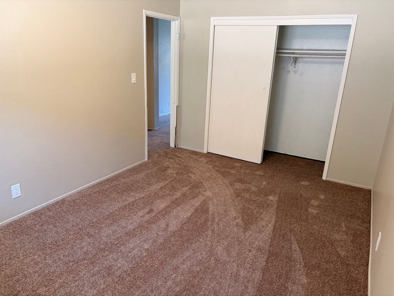 5635 Hoffman Ct - Photo 7 of 10