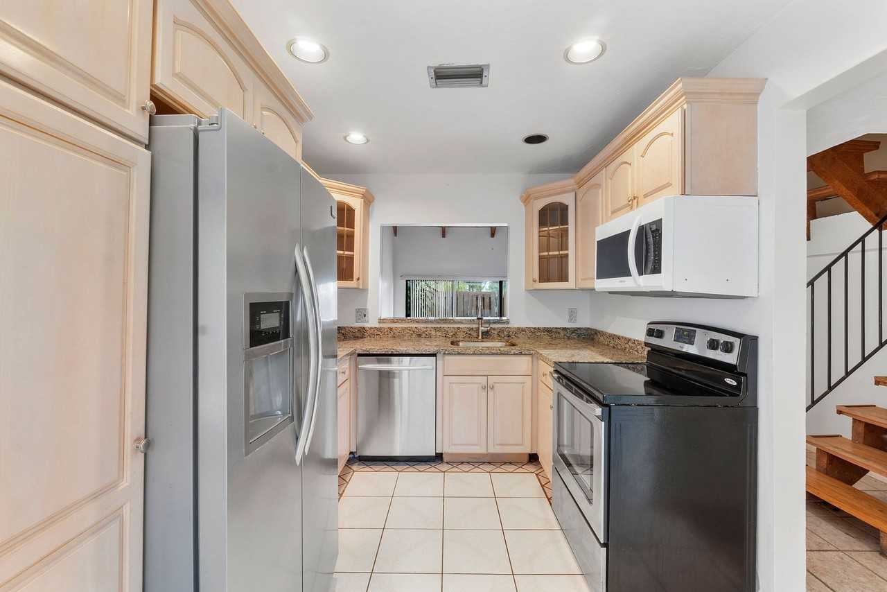 8026 8026 SW 22CT - Photo 3 of 11