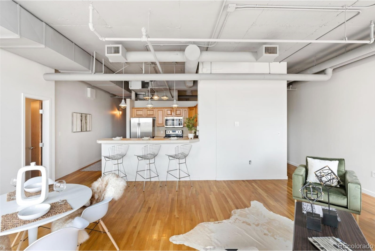 2020 Arapahoe St - Photo 4 of 19