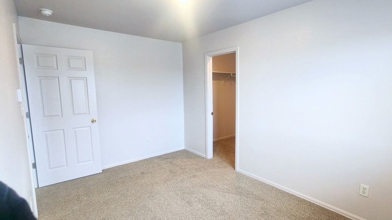 2835 Morningside Ct - Photo 4 of 8