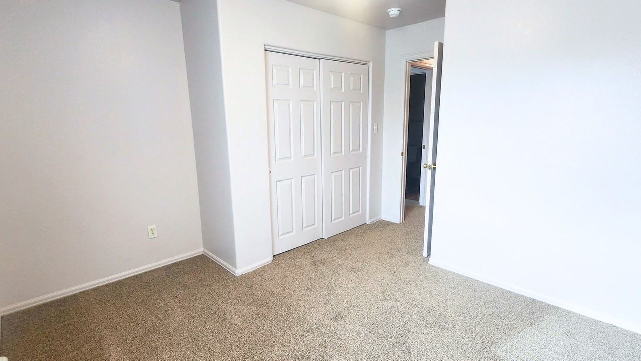 2835 Morningside Ct - Photo 5 of 8