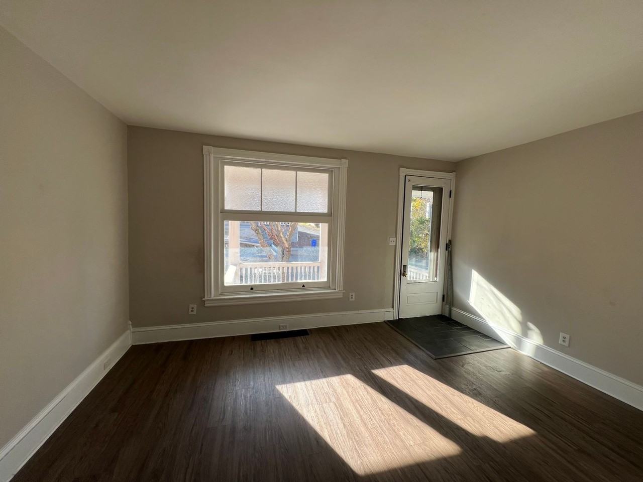 515 Bishopthorpe St - Photo 2 of 8