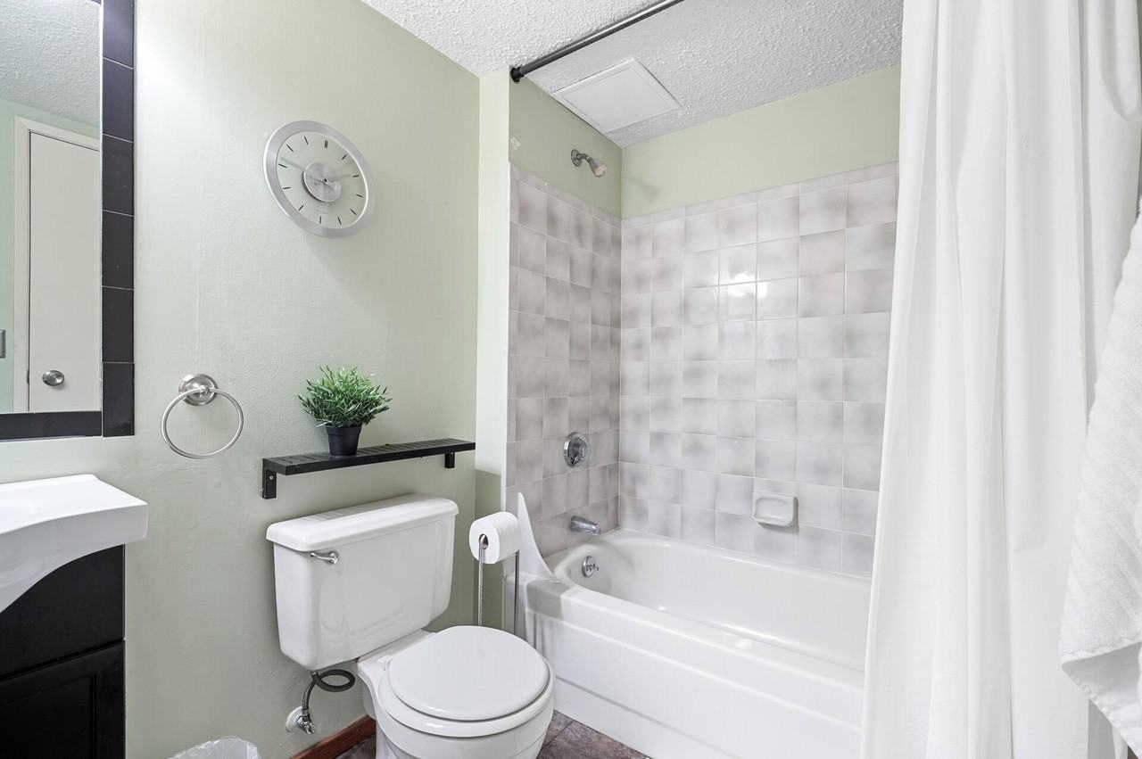 78 10th Street East #1907 - Photo 6 of 13