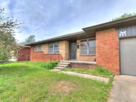 featured image of 721 E Bouse Dr