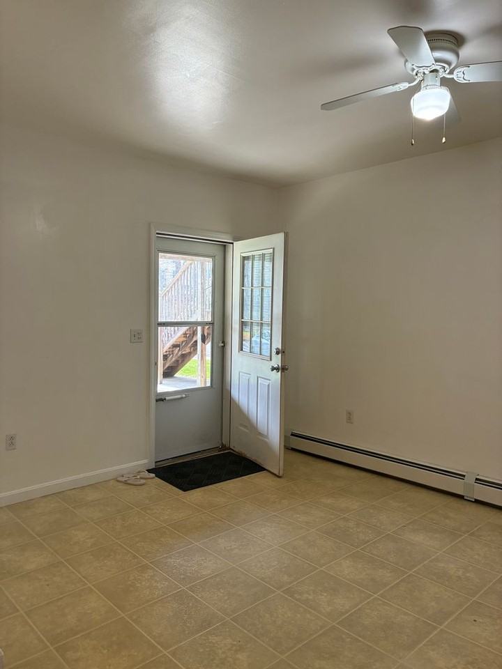 11 Taftville Occum Rd - Photo 5 of 14