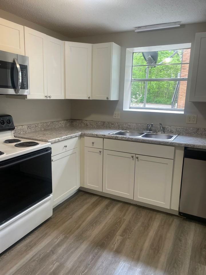 5816 Sanford Rd - Photo 6 of 10