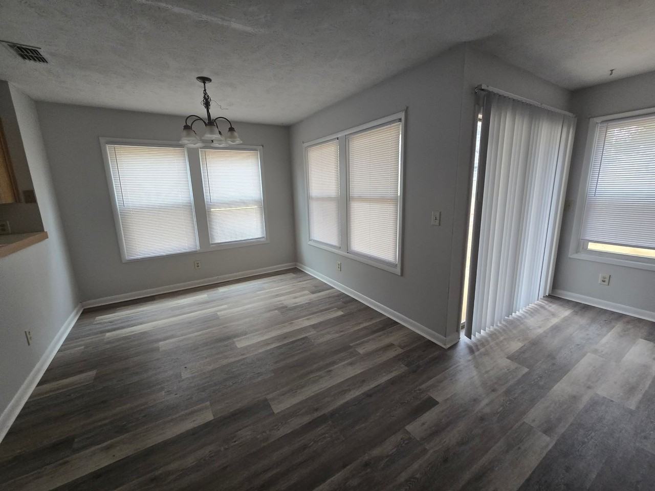6809 Willowbrook Dr - Photo 3 of 14