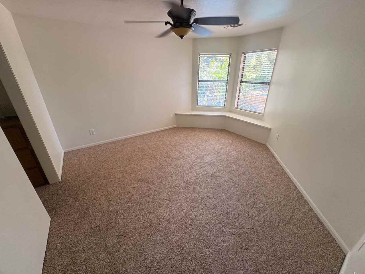 5339 W Sweet Ct - Photo 6 of 11