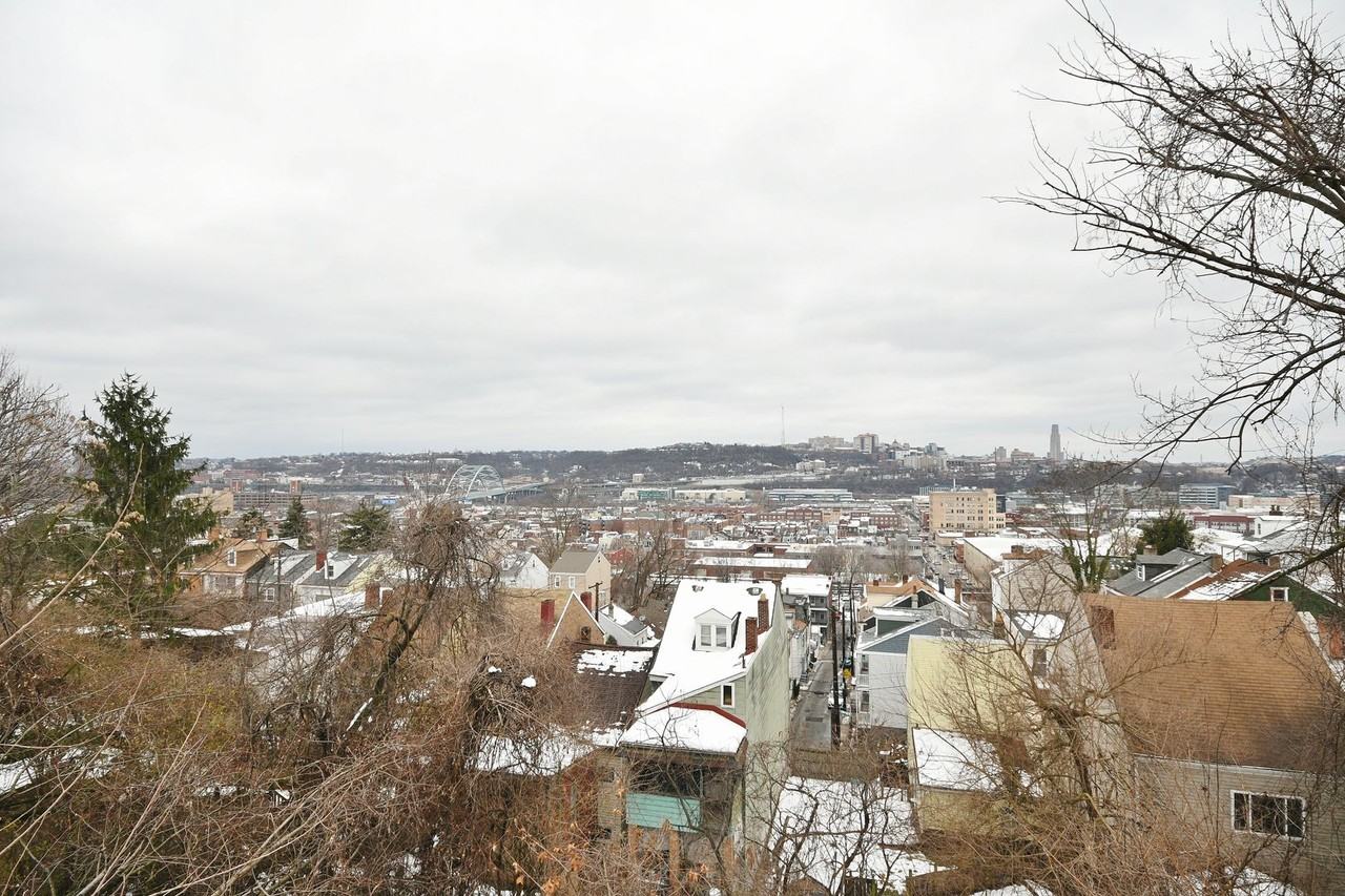 2528 Mission St - Photo 3 of 25