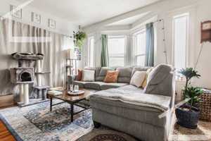 featured image of 548 Washington St