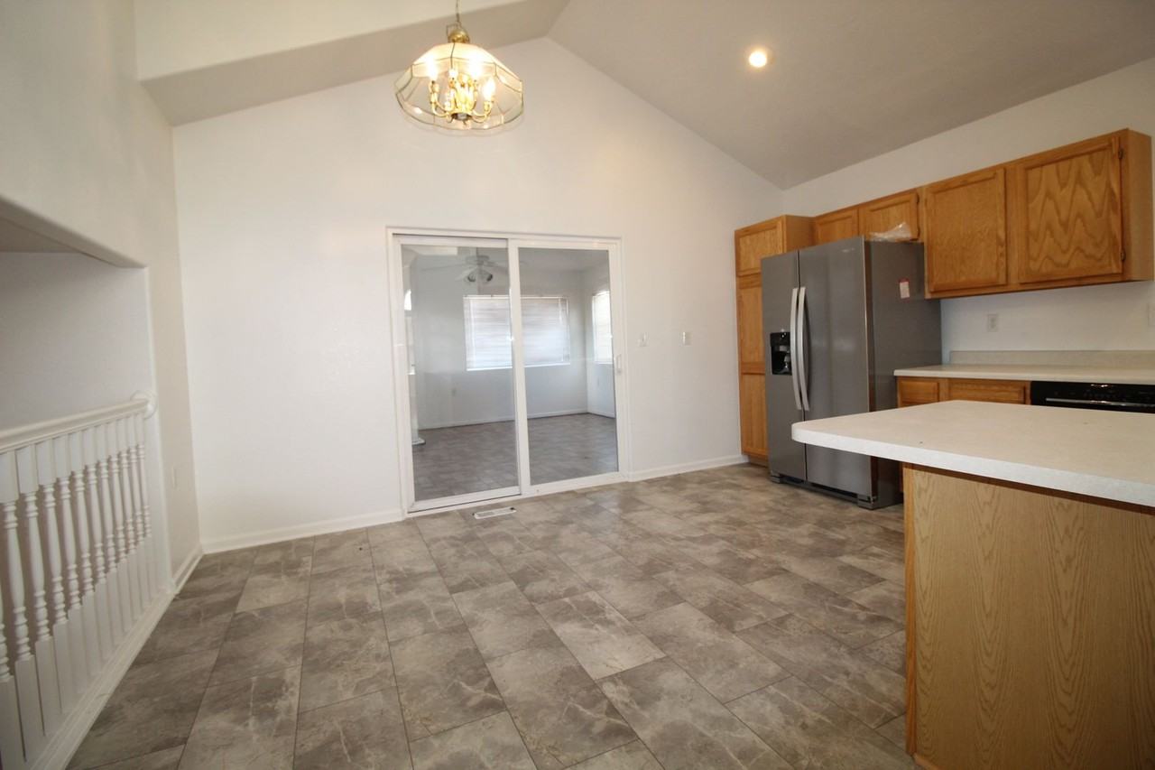 4949 W 2nd Street Rd - Photo 6 of 34