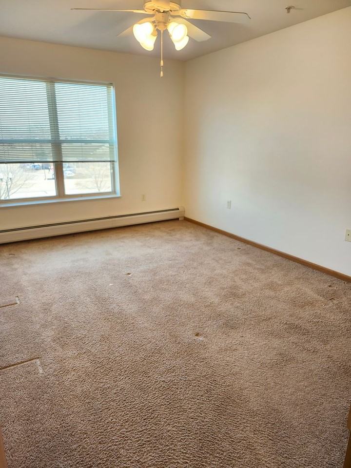 Woodfield Village I - Photo 5 of 13