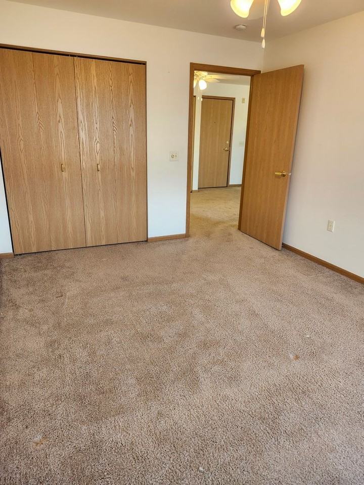 Woodfield Village I - Photo 6 of 13