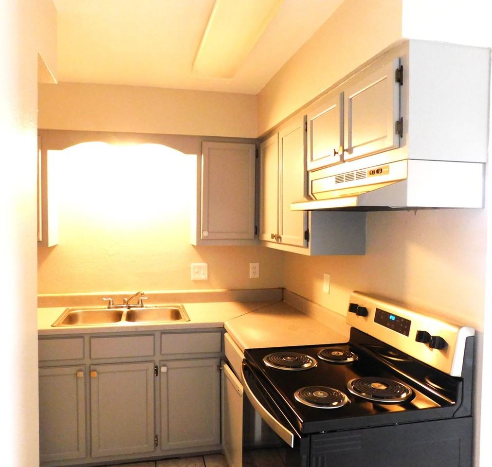 105 Rockwell Way #3 - Photo 3 of 20