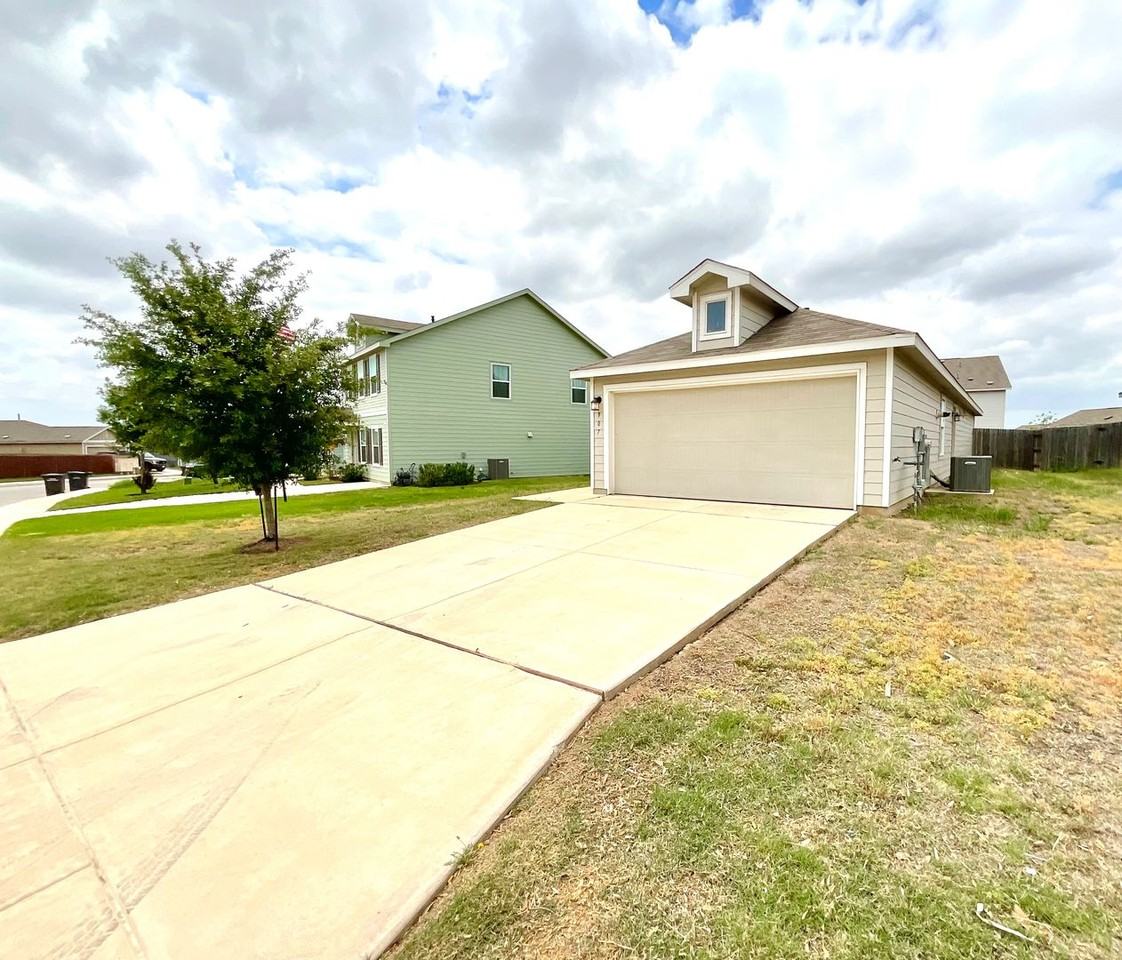 907 Cook Bnd - Photo 3 of 27